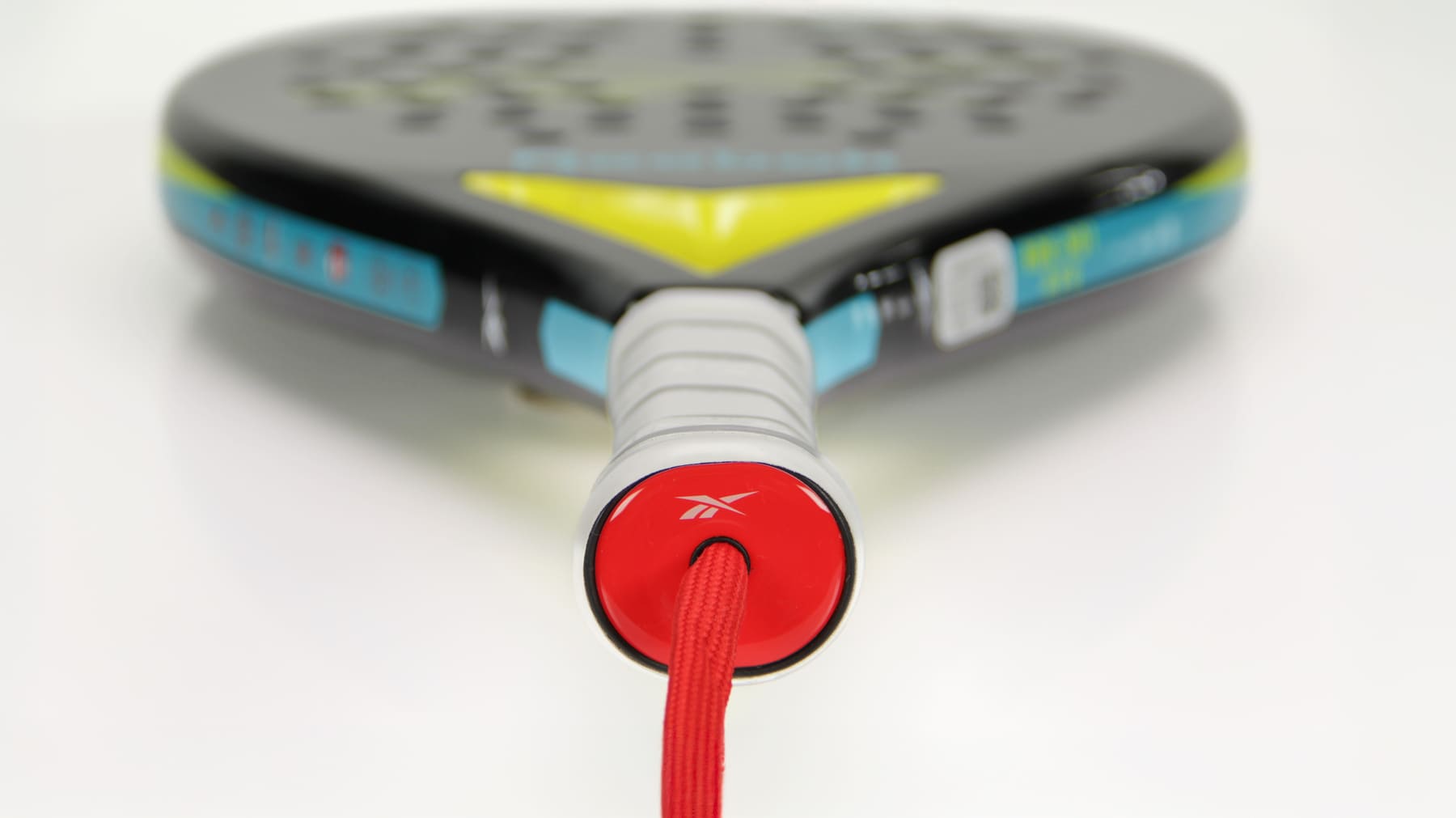 paleta-r01-average-carbono-3k-05